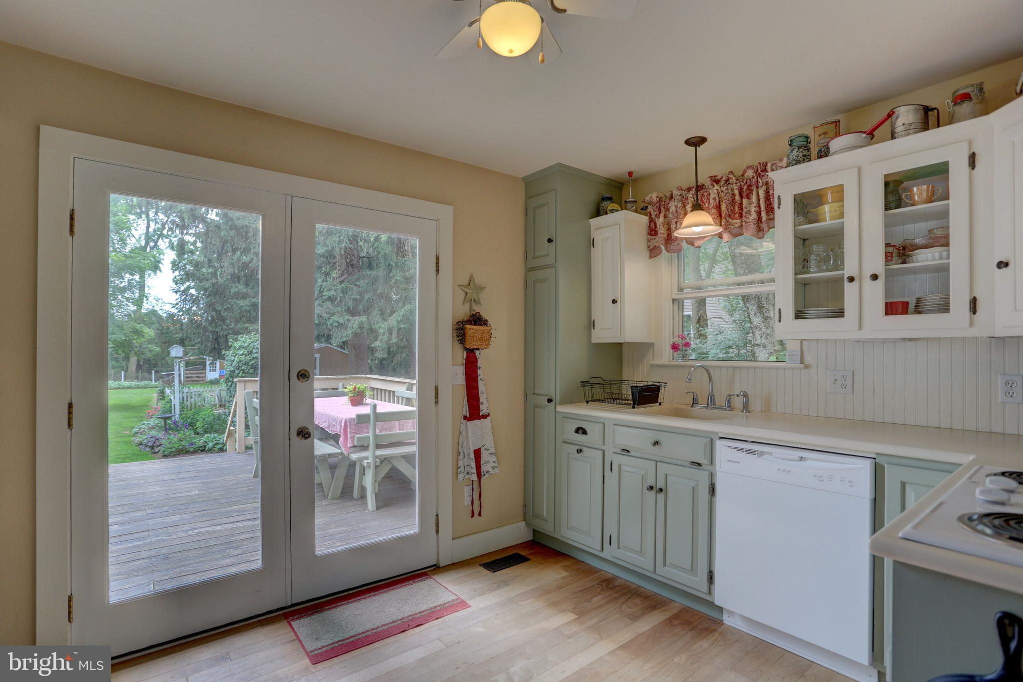 304 Shultz Road Lancaster, PA 17603 - Photo 3 of 26 Gallery Image 3
