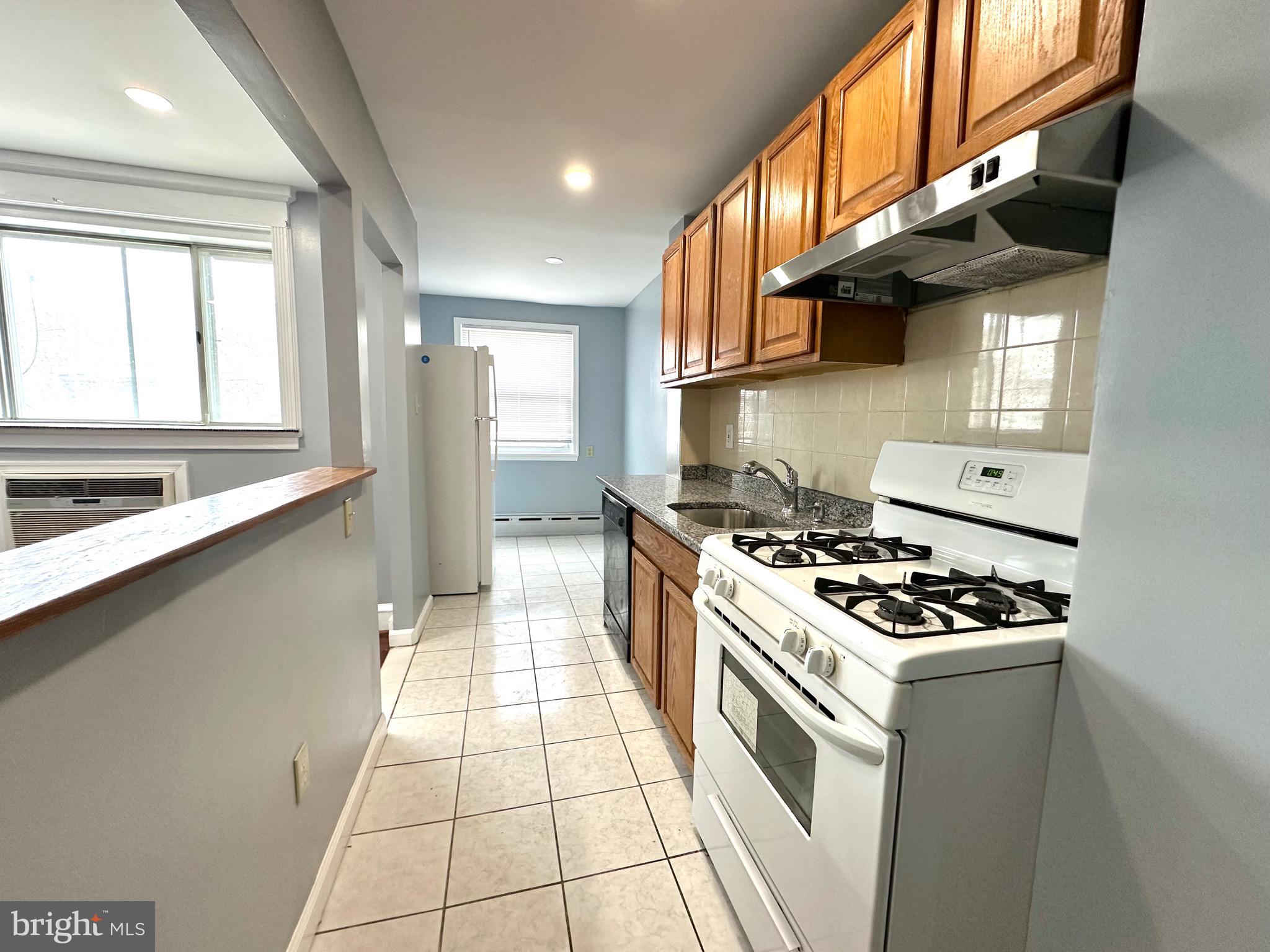 613 Copley Road Upper Darby, PA 19082 - Photo 5 of 16