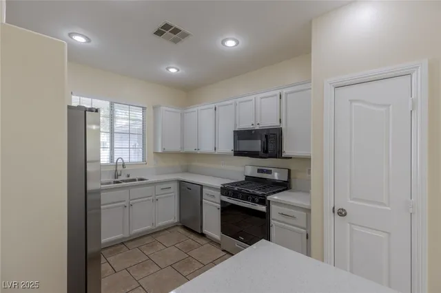 $2,050 | 10382 Cherry Brook Street, Las Vegas, NV 89183