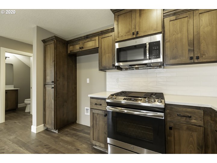 16992 University Avenue Sandy, OR 97055 - Photo 13 of 29