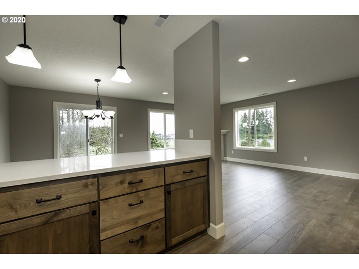 16992 University Avenue Sandy, OR 97055 - Photo 14 of 29