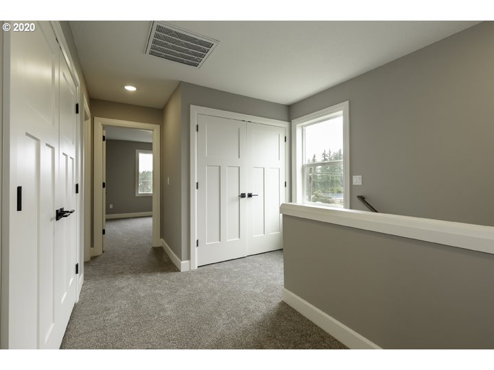 16992 University Avenue Sandy, OR 97055 - Photo 17 of 29