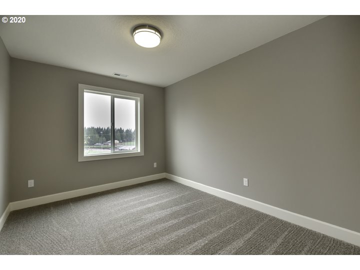 16992 University Avenue Sandy, OR 97055 - Photo 20 of 29