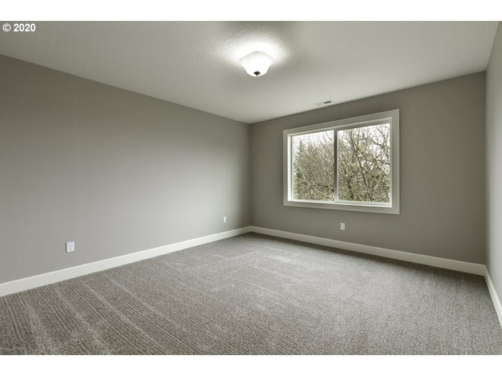16992 University Avenue Sandy, OR 97055 - Photo 22 of 29