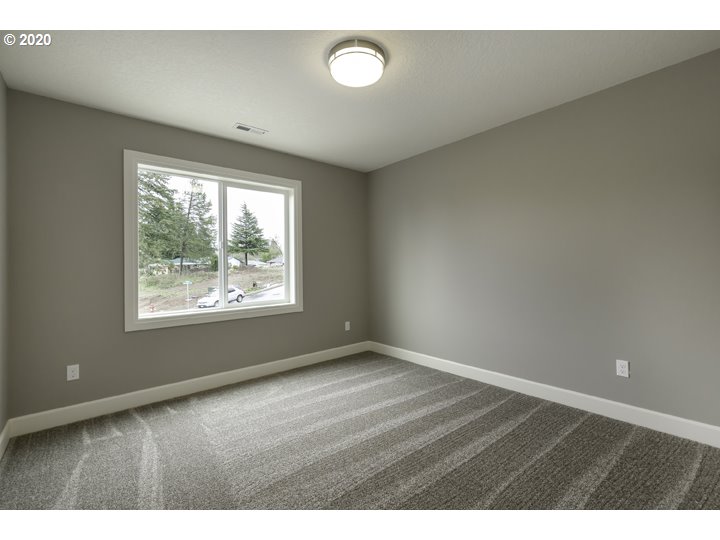 16992 University Avenue Sandy, OR 97055 - Photo 25 of 29
