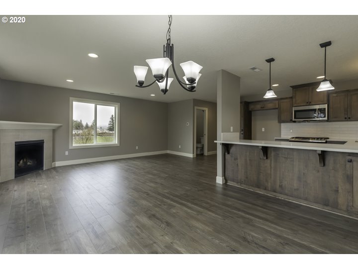 16992 University Avenue Sandy, OR 97055 - Photo 8 of 29