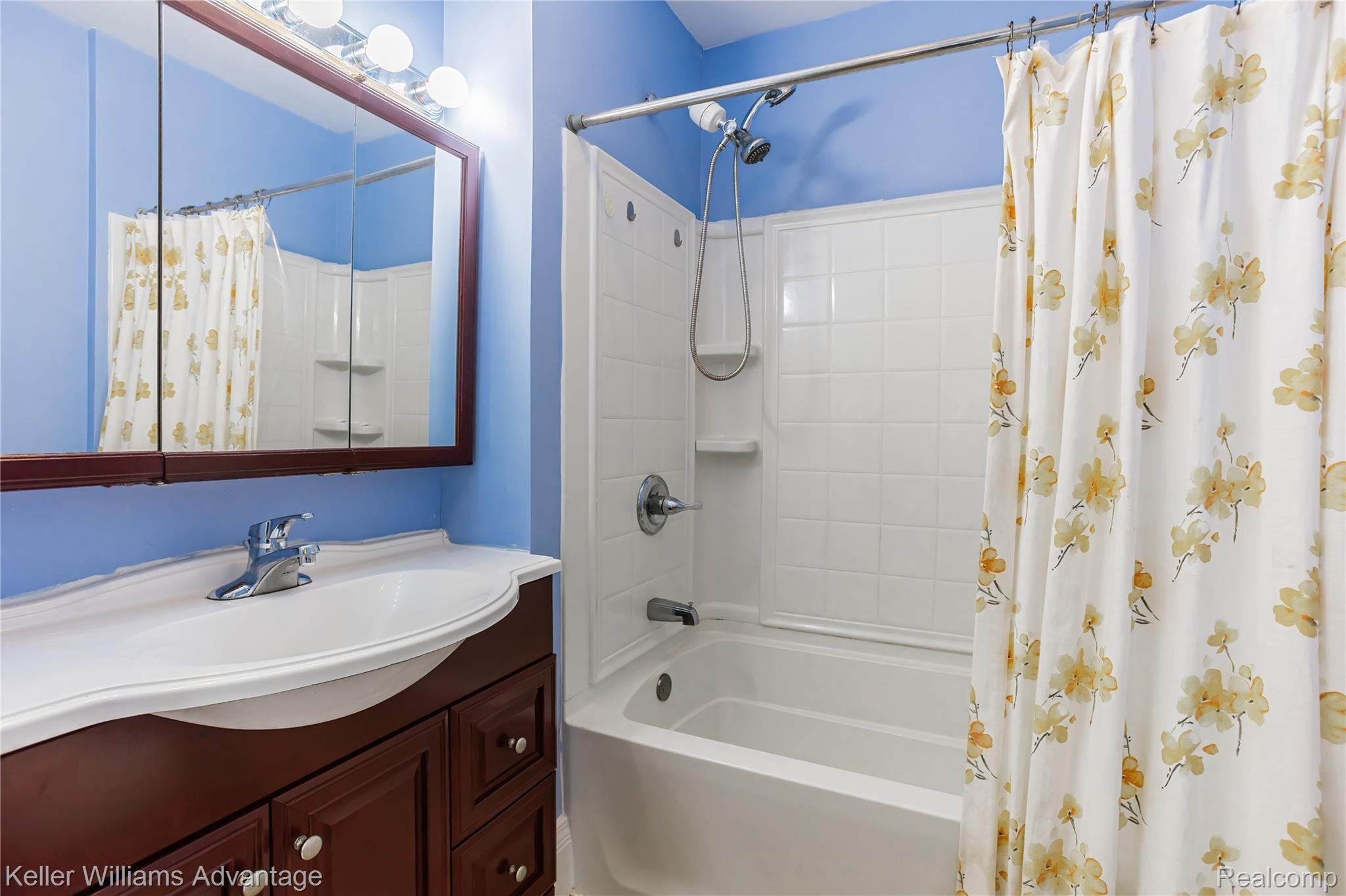 1309 Minnesota Road Troy, MI 48083 - Photo 32 of 37 DAVID _ TROY-13.jpg