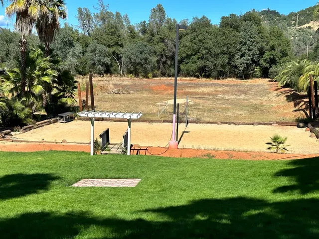 a view of a outdoor space