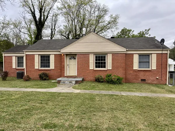 $1,425 | 807 1st Avenue, Tullahoma, TN 37388