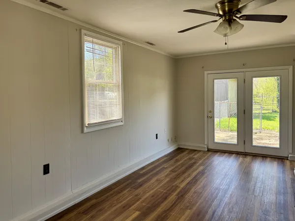 $1,425 | 807 1st Avenue, Tullahoma, TN 37388