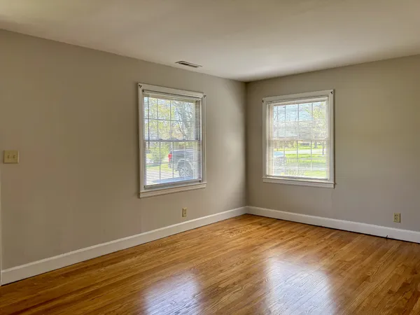 $1,425 | 807 1st Avenue, Tullahoma, TN 37388