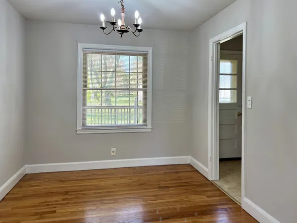 $1,425 | 807 1st Avenue, Tullahoma, TN 37388