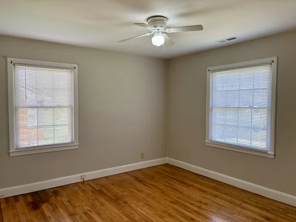 $1,425 | 807 1st Avenue, Tullahoma, TN 37388