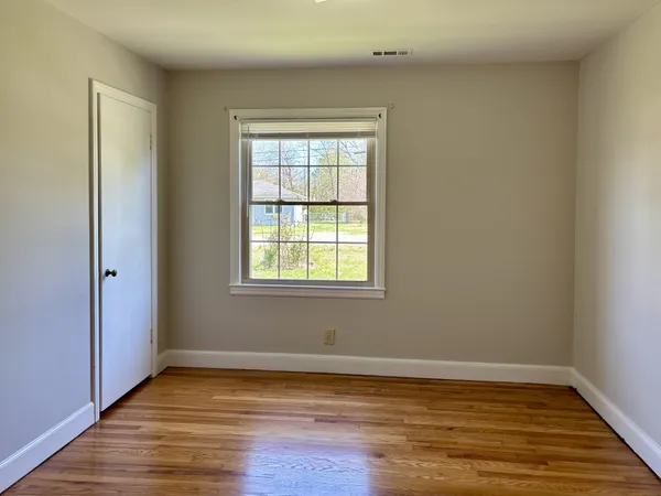 $1,425 | 807 1st Avenue, Tullahoma, TN 37388