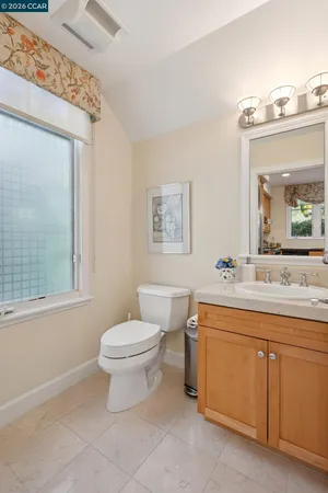 $1,725,000 | 70 Ned's Way, Tiburon, CA 94920