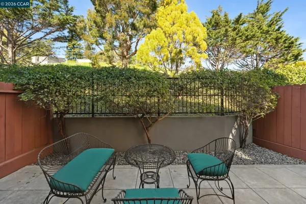 $1,725,000 | 70 Ned's Way, Tiburon, CA 94920