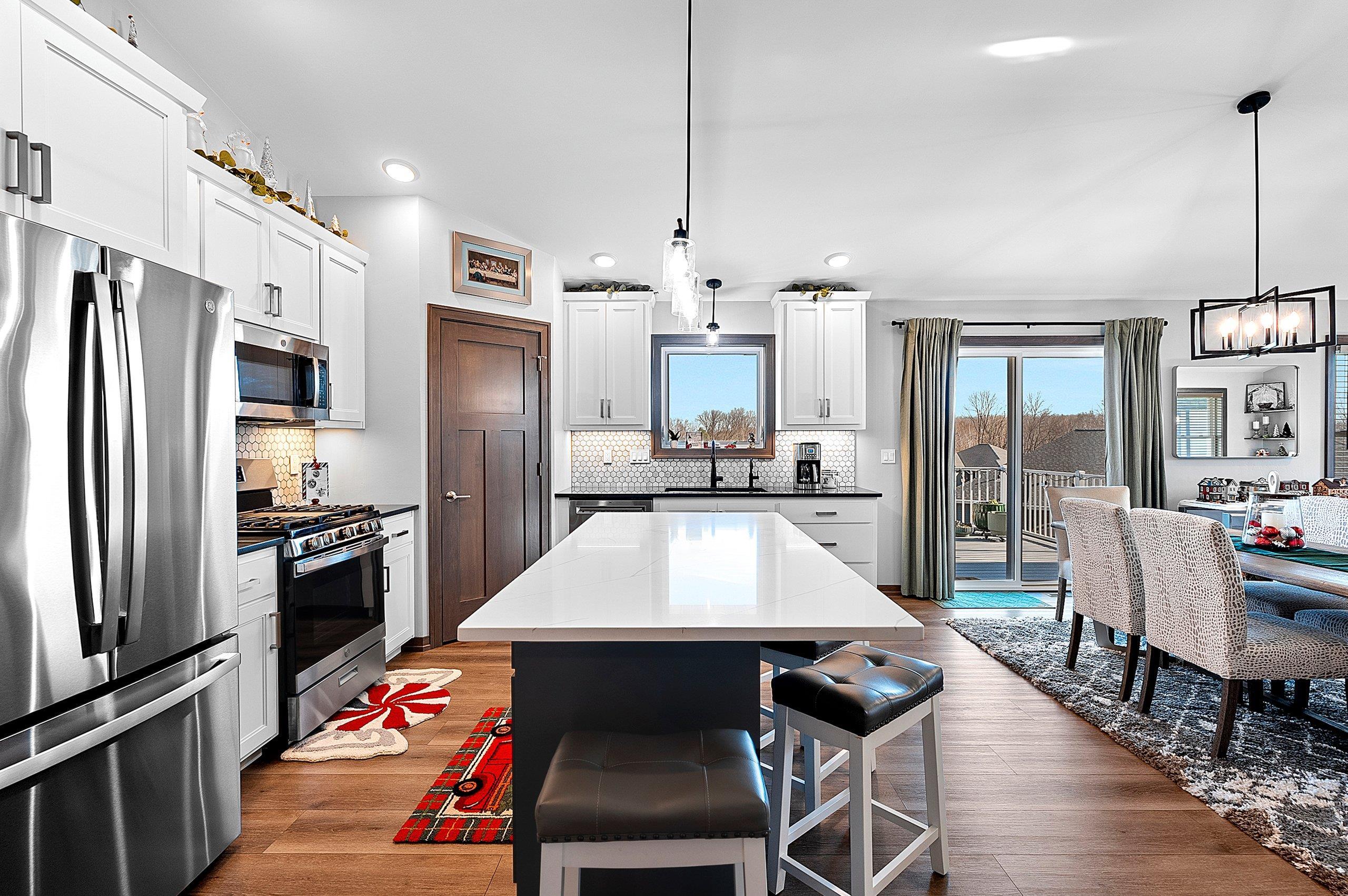 2121 Durum Court Suamico, WI 54313 - Photo 14 of 88