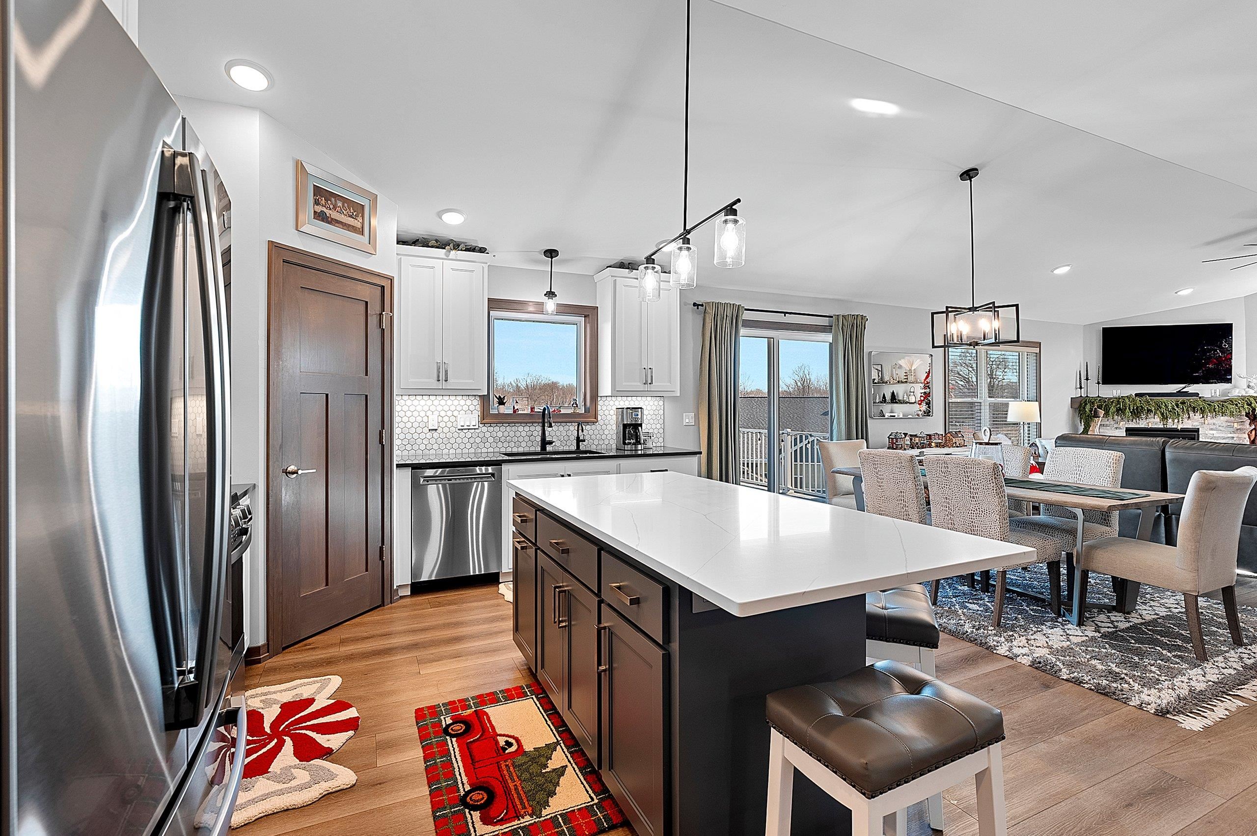 2121 Durum Court Suamico, WI 54313 - Photo 15 of 88