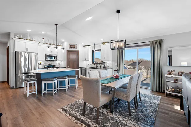 $575,000 | 2121 Durum Court, Suamico, WI 54313