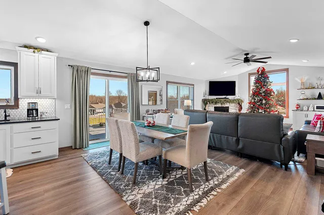 $575,000 | 2121 Durum Court, Suamico, WI 54313