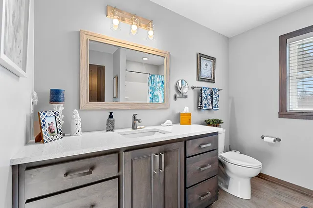 $575,000 | 2121 Durum Court, Suamico, WI 54313