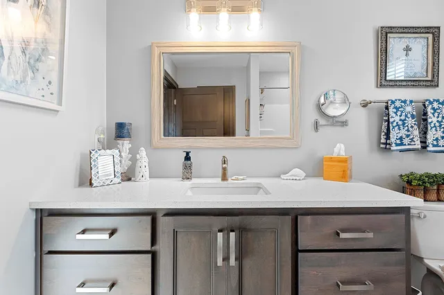 $575,000 | 2121 Durum Court, Suamico, WI 54313