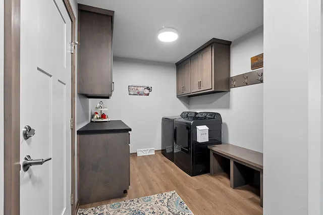 $575,000 | 2121 Durum Court, Suamico, WI 54313