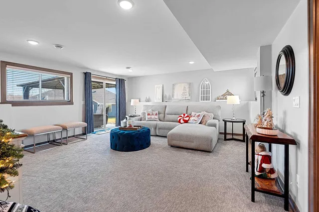 $575,000 | 2121 Durum Court, Suamico, WI 54313