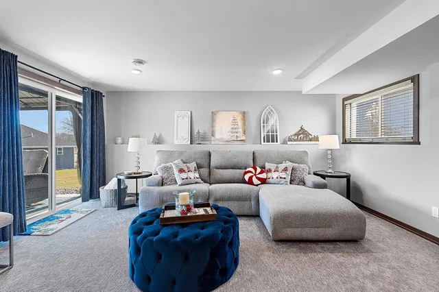 $575,000 | 2121 Durum Court, Suamico, WI 54313