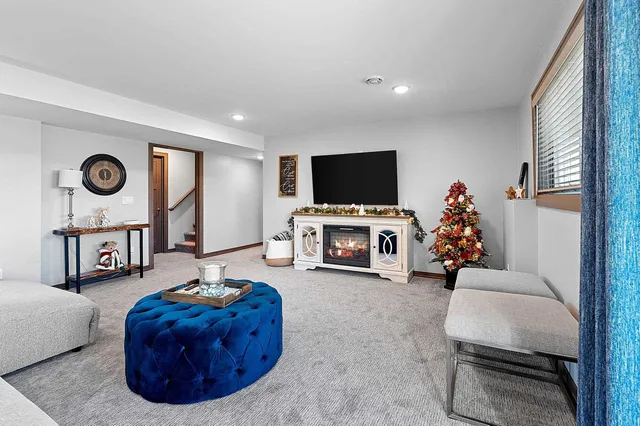 $575,000 | 2121 Durum Court, Suamico, WI 54313