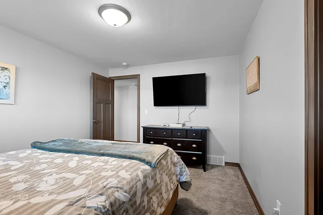 $575,000 | 2121 Durum Court, Suamico, WI 54313