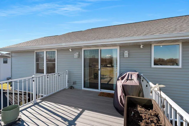 $575,000 | 2121 Durum Court, Suamico, WI 54313