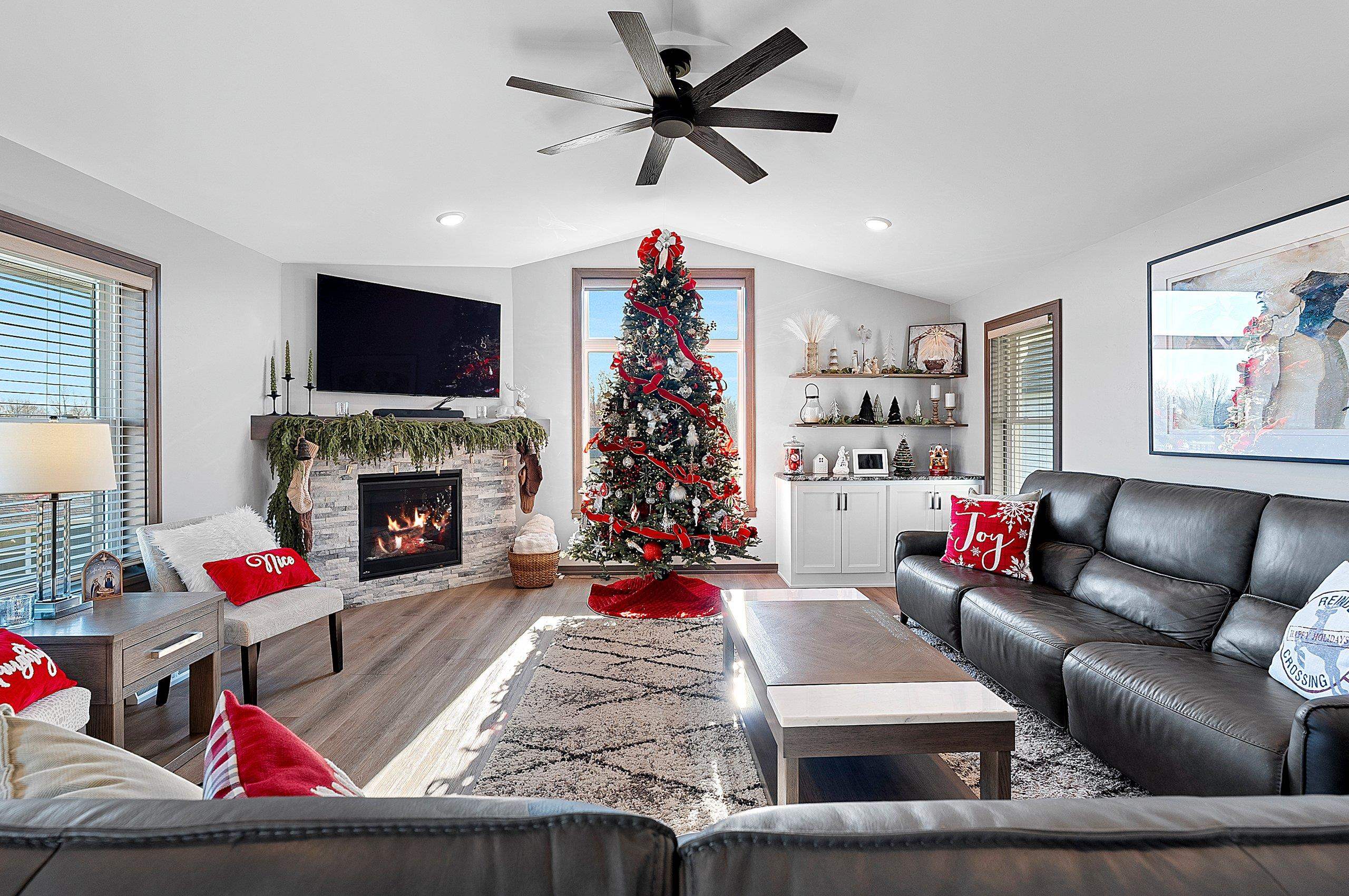 2121 Durum Court Suamico, WI 54313 - Photo 6 of 88