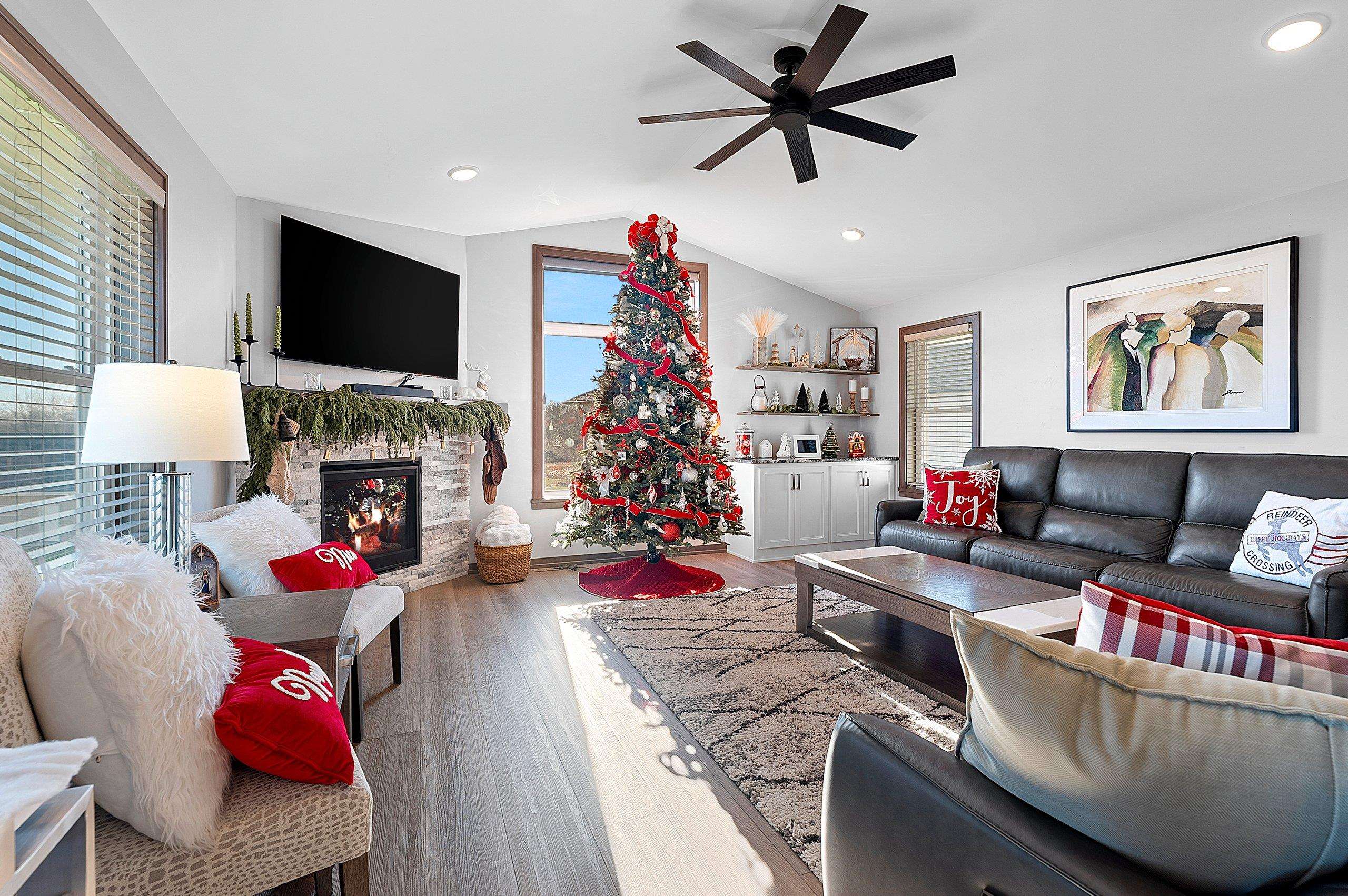 2121 Durum Court Suamico, WI 54313 - Photo 7 of 88