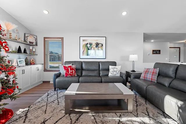 $575,000 | 2121 Durum Court, Suamico, WI 54313