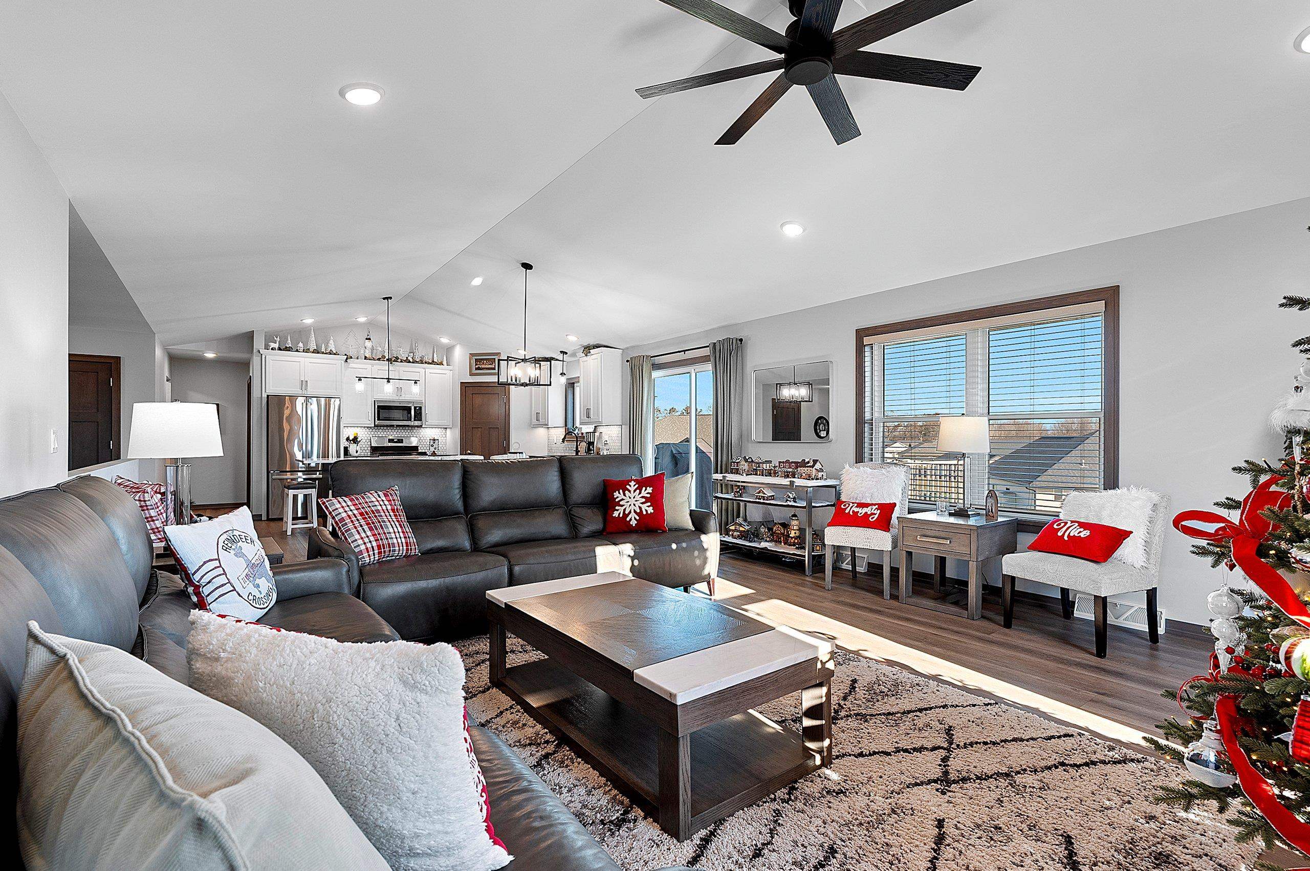 2121 Durum Court Suamico, WI 54313 - Photo 10 of 88