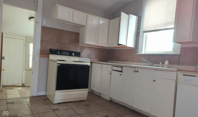 $129,900 | 604 Lincoln Street, Indianapolis, IN 46203