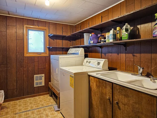 $149,000 | 452 4th Street Northwest, Perham, MN 56573