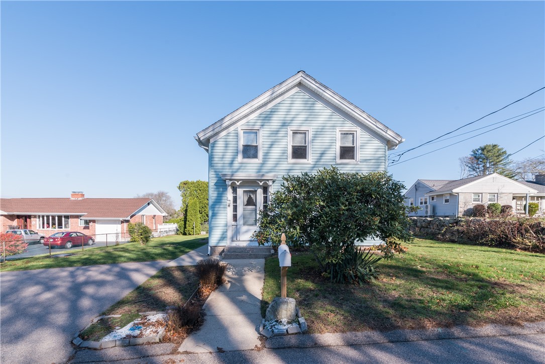 19 State Street Westerly, RI 02891 - Photo 3 of 33