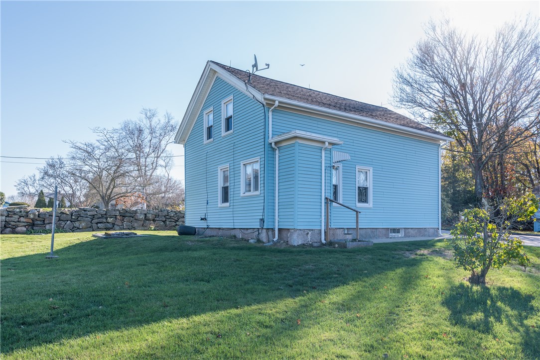 19 State Street Westerly, RI 02891 - Photo 6 of 33