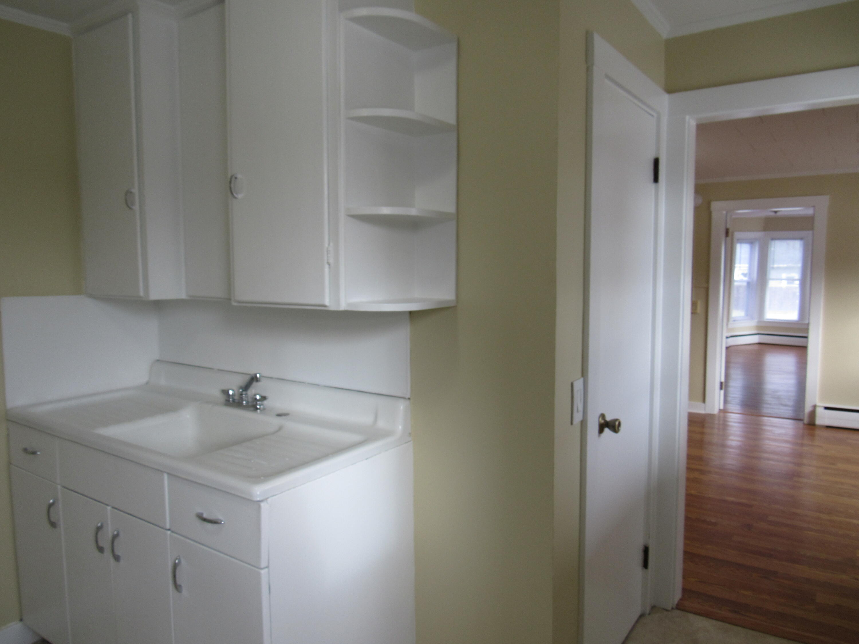 166 Pearl Street Bangor, ME 04401 - Photo 6 of 29 IMG_8279