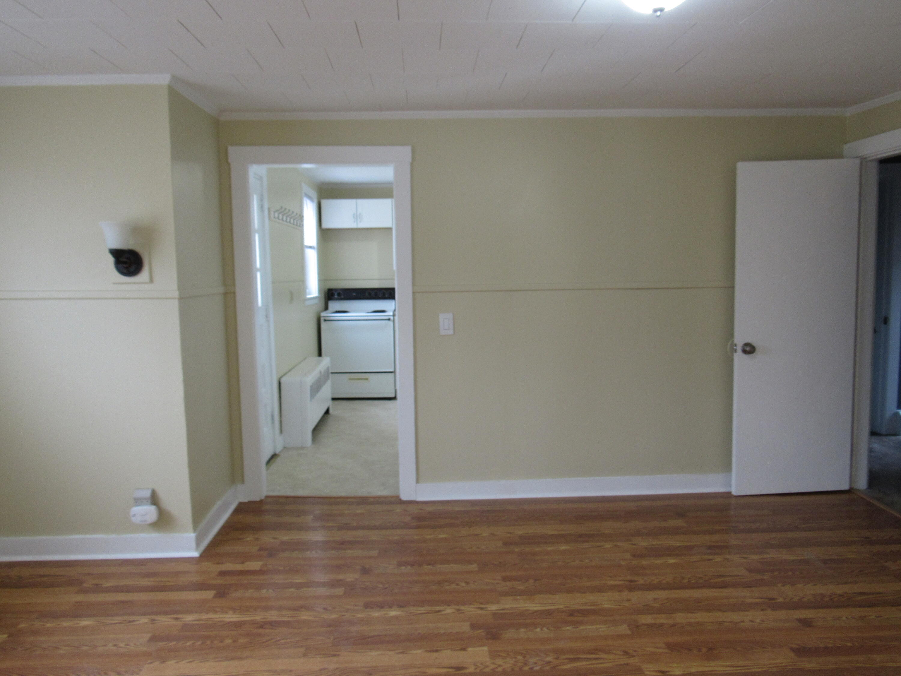 166 Pearl Street Bangor, ME 04401 - Photo 8 of 29 IMG_8275