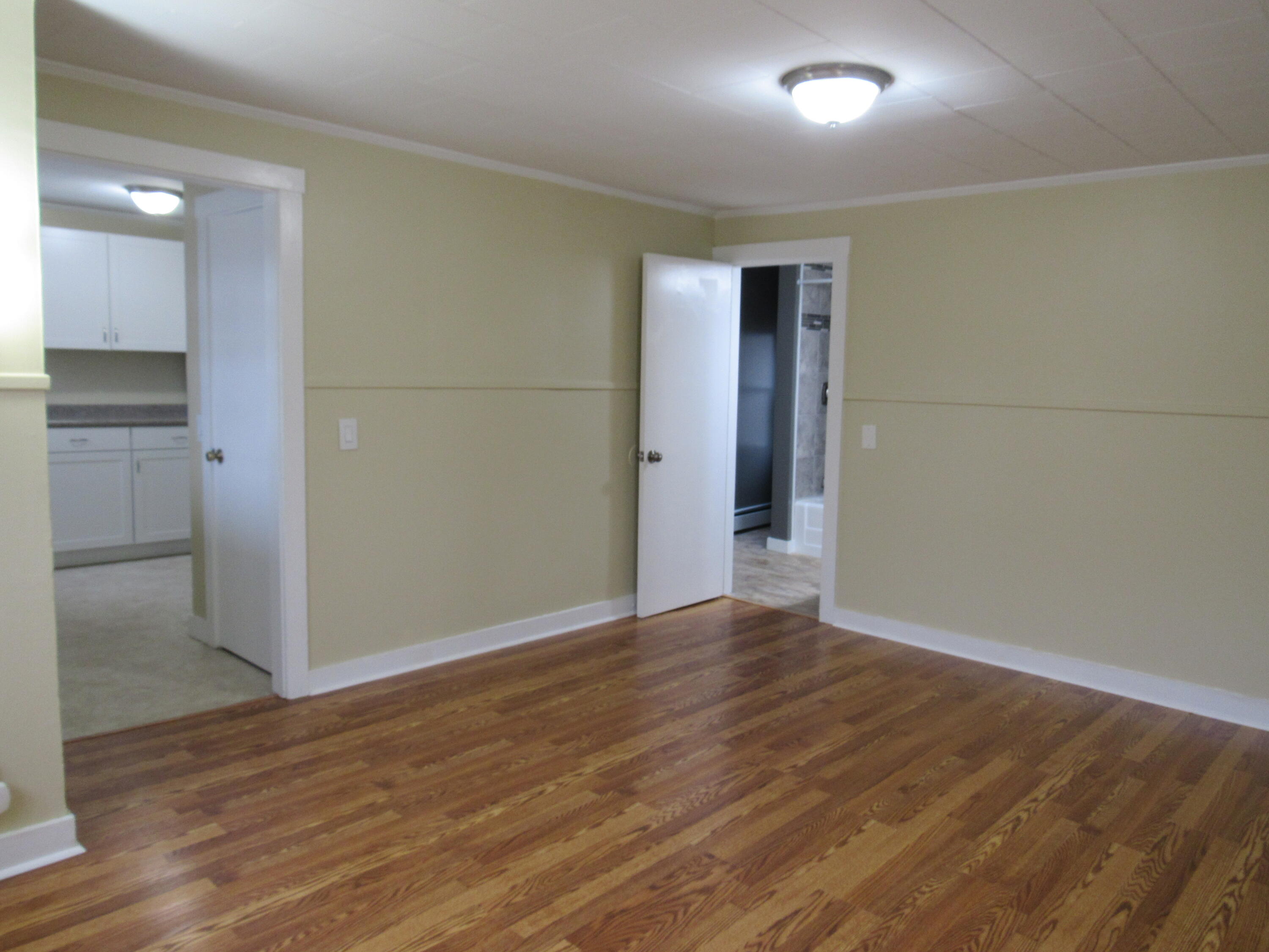 166 Pearl Street Bangor, ME 04401 - Photo 9 of 29 IMG_8261