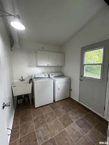 $1,349 | 1328 Hilltop Drive, Pekin, IL 61554