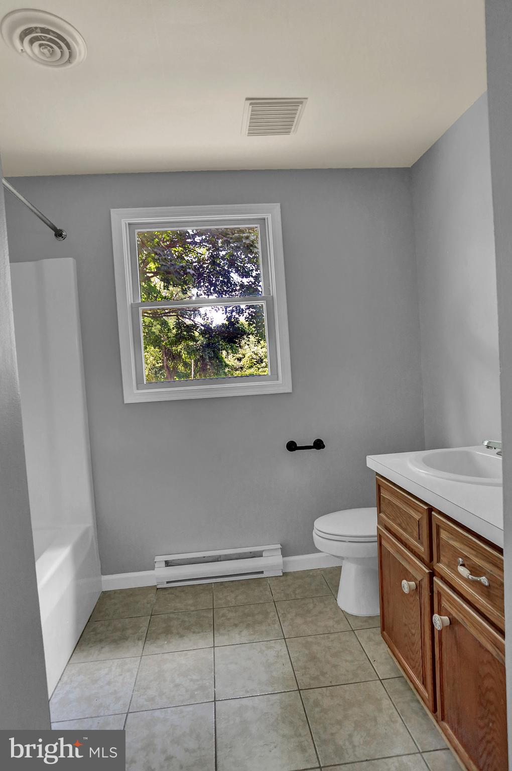 215 Shorb Mill Road Fairfield, PA 17320 - Photo 16 of 39 Bathroom #1