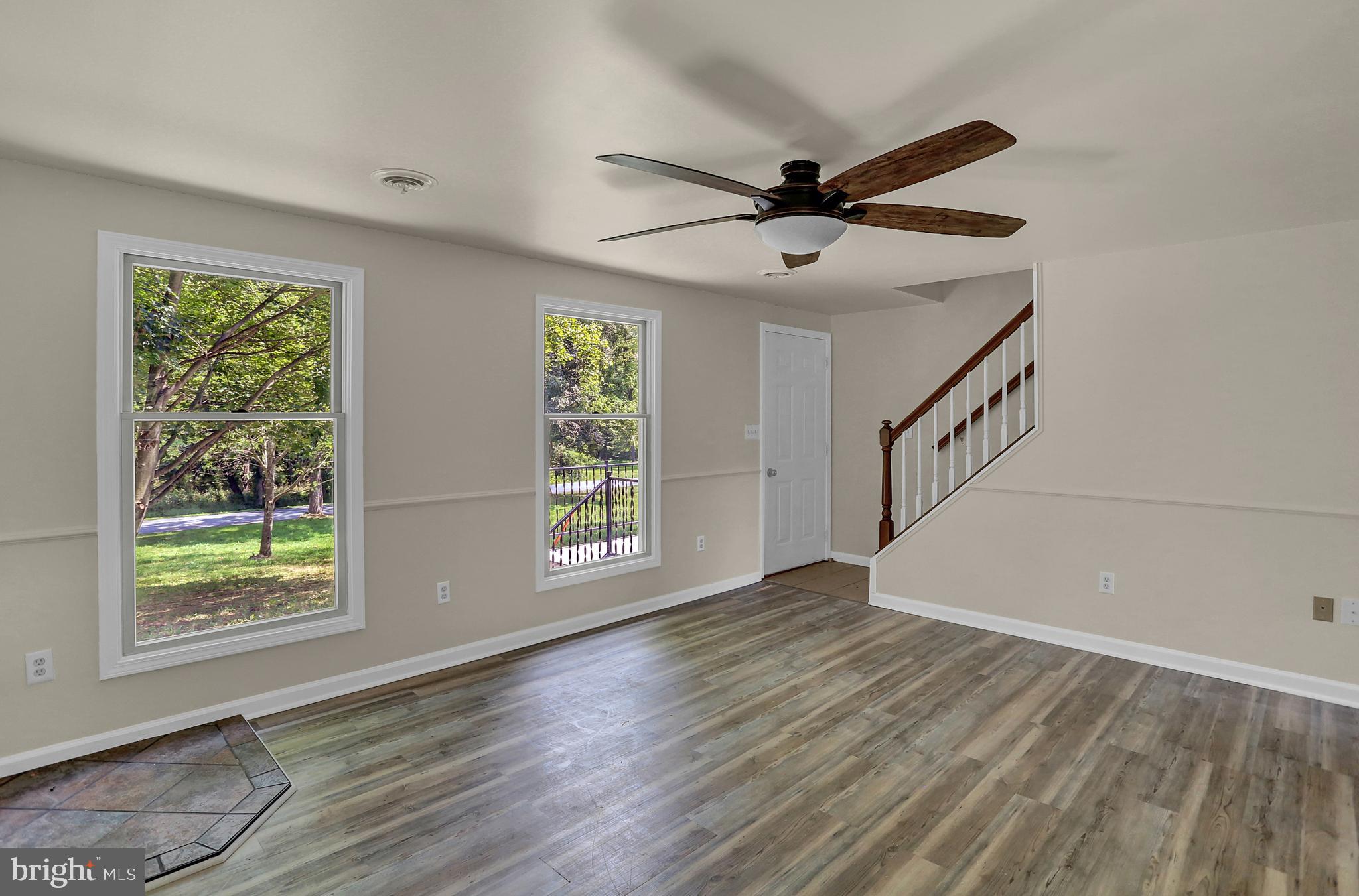 215 Shorb Mill Road Fairfield, PA 17320 - Photo 3 of 39 Living Room