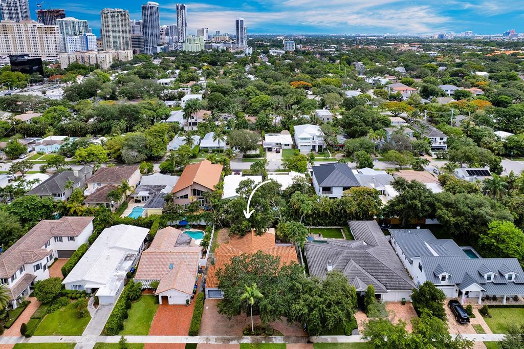 805 Southeast 10th Street Fort Lauderdale, FL 33316 - Photo 3 of 25 an aerial view of residential houses with city view