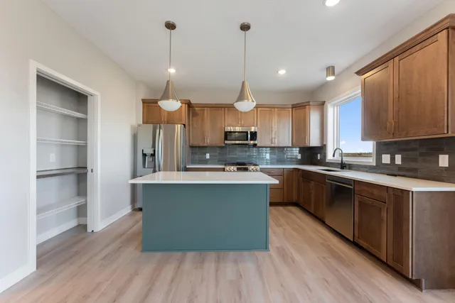 $708,000 | 15029 Ardmullivan Lane, Rosemount, MN 55068