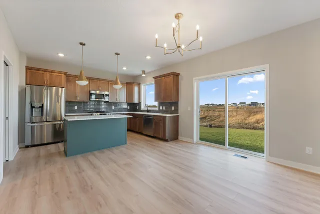 $708,000 | 15029 Ardmullivan Lane, Rosemount, MN 55068