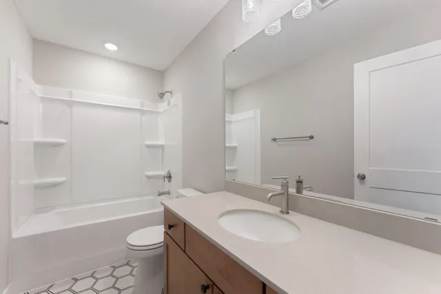 $708,000 | 15029 Ardmullivan Lane, Rosemount, MN 55068